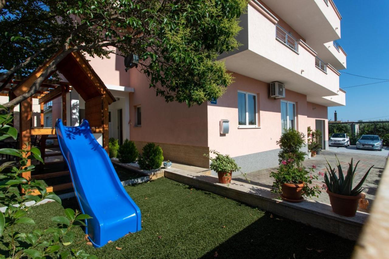 Villa Apartments Brecic 1 Kaštela Exterior foto