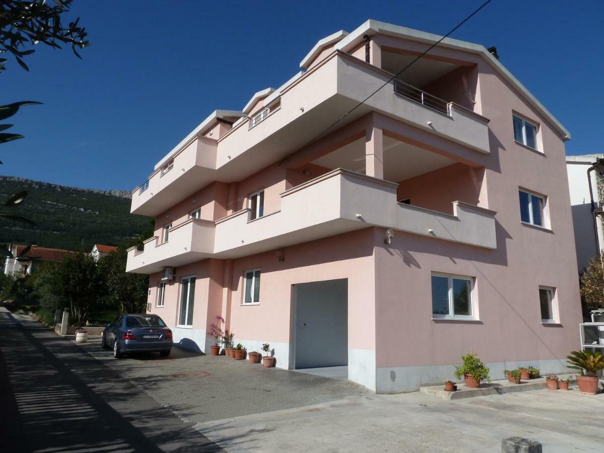 Villa Apartments Brecic 1 Kaštela Exterior foto